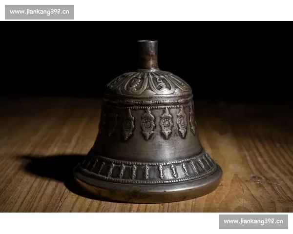 百年老铺黄金传承匠心打造璀璨珠宝见证岁月与荣耀辉煌